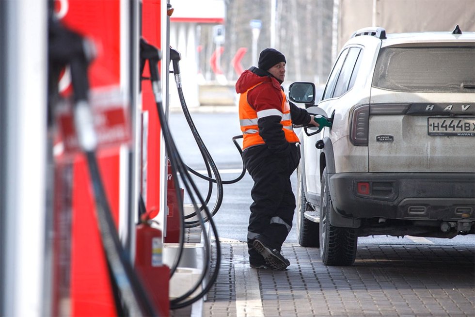 Gas Prices Rise Despite Low Demand Season: What’s Next, Explained by Experts